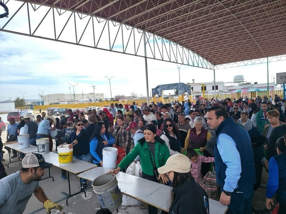 Rafa Loera encabeza envío de víveres a municipios del centro-sur