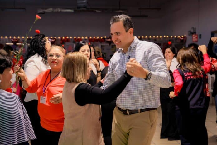 Convive Bonilla con clubes del abuelo