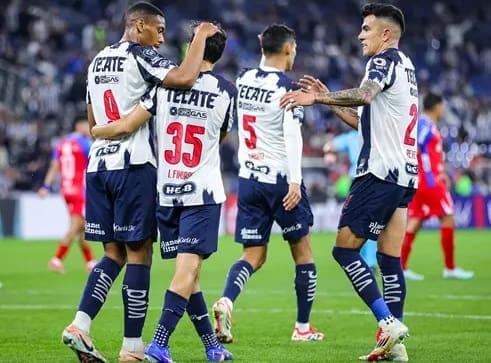 Rayados impone condiciones en casa al vencer a Xelajú