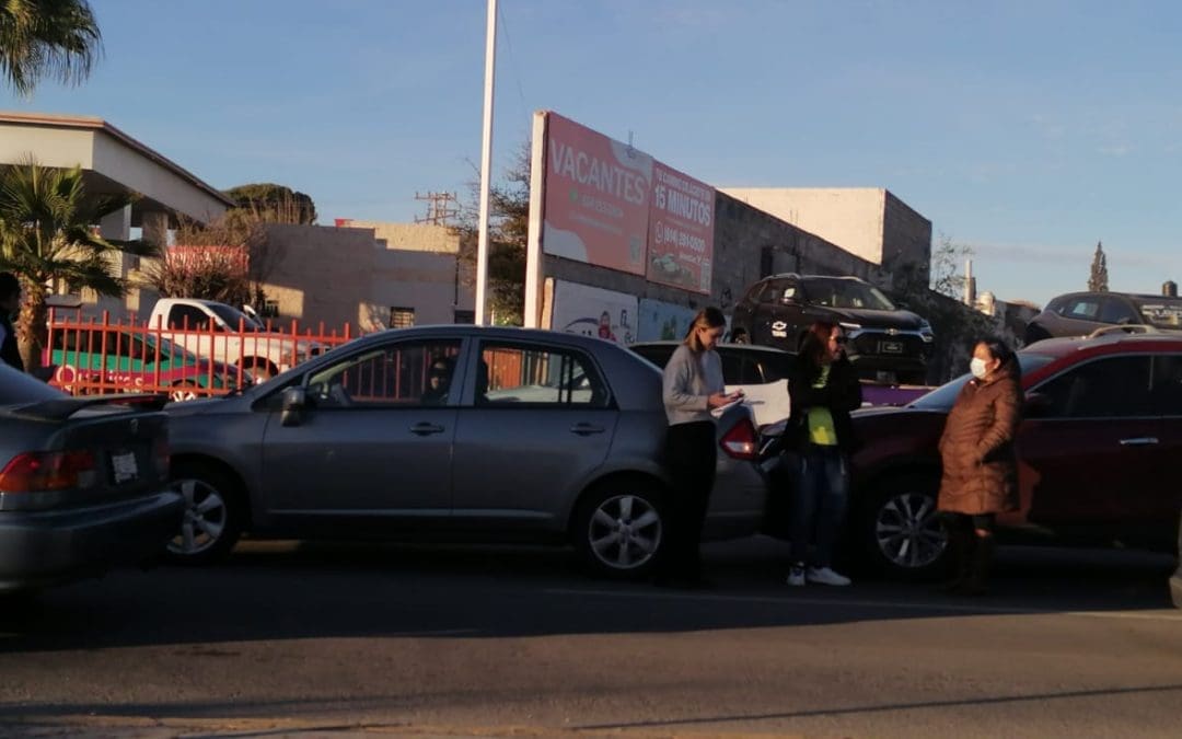 Choques complican la circulación en Tecnológico