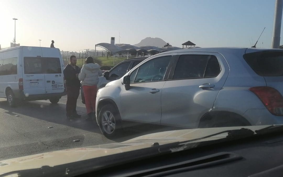 Reportan choques múltiples en avenidas Ocampo e Independencia