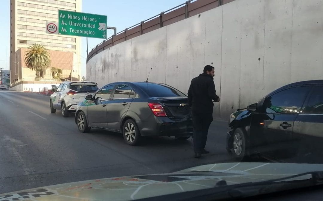 Reportan fuerte choque en Independencia a la salida del túnel