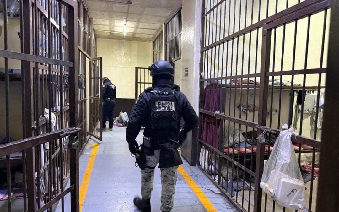 Aseguran objetos prohibidos tras revisión al CERESO #3