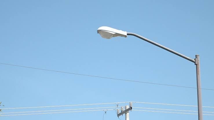 Reportan falta de alumbrado público en colonia Los Arcos al norte de la capital