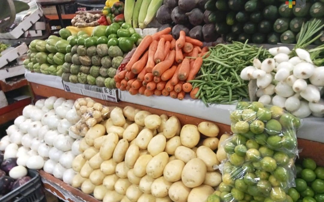 Tomate verde, limón y papa jalan al alza la inflación de febrero; sube a 3.92% anual