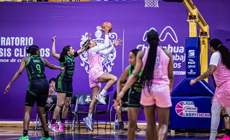 Adelitas de chihuahua domina a Santas del Potosí