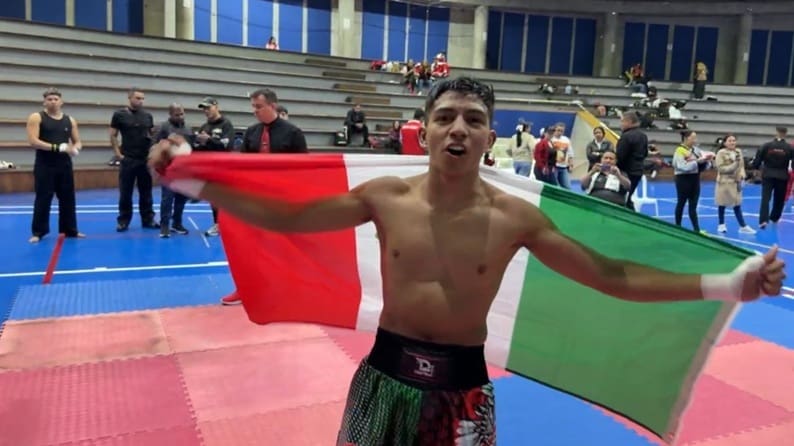 El chihuahuense Karlo Ontiveros conquista Bogotá Colombia en kick boxing WKU