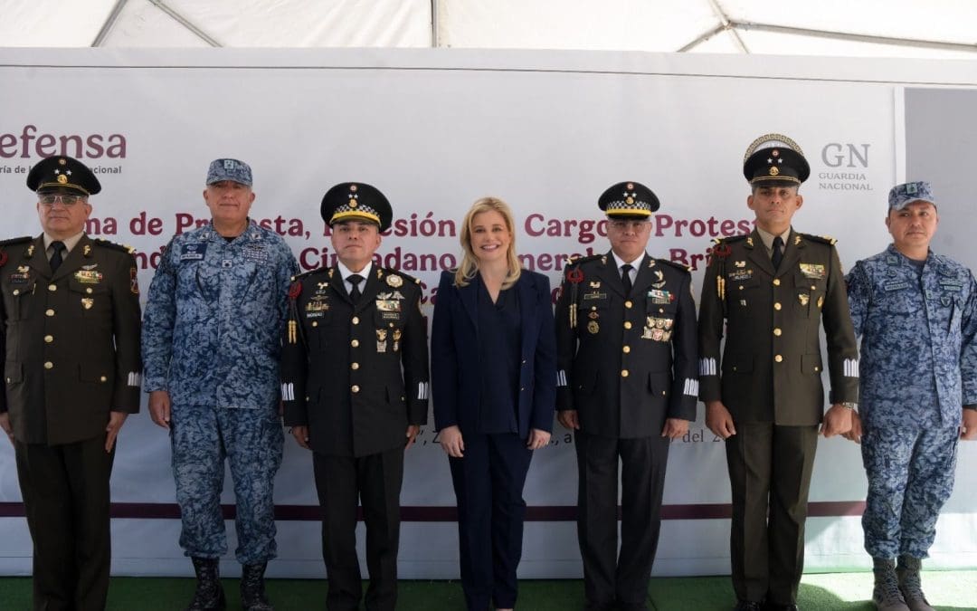 Asiste Maru a toma de protesta del nuevo coordinador de la GN en Chihuahua