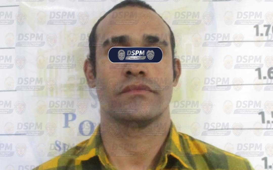 Pidió cambio de dólares a domicilio; la golpearon y robaron