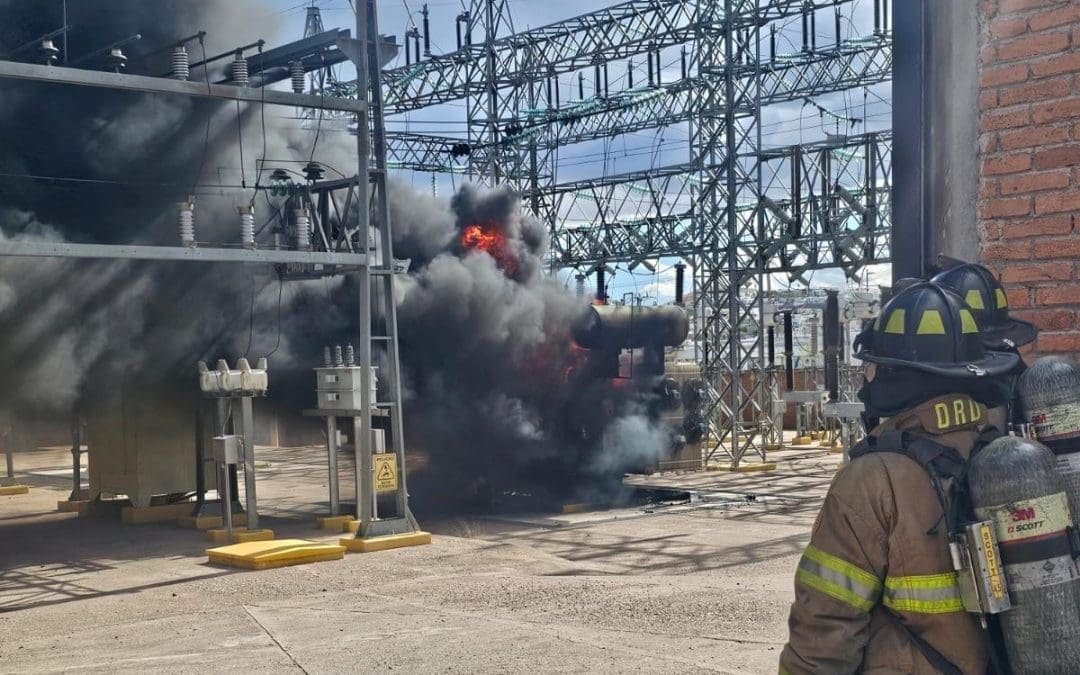 Sofocan bomberos incendio en subestación Américas