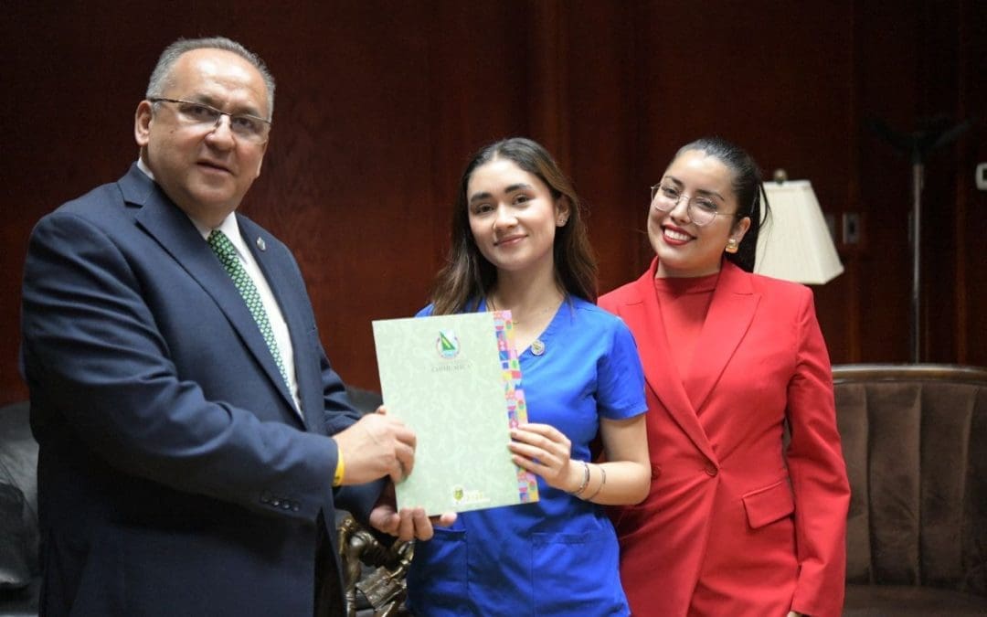 Refuerza UACH vínculo con estudiantes al entregar presupuesto a Sociedades de Alumnos