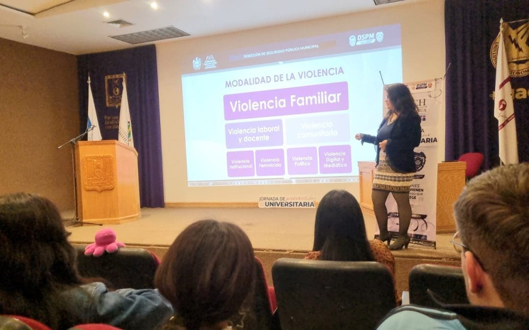 UAVI lleva pláticas de prevención a estudiantes universitarios