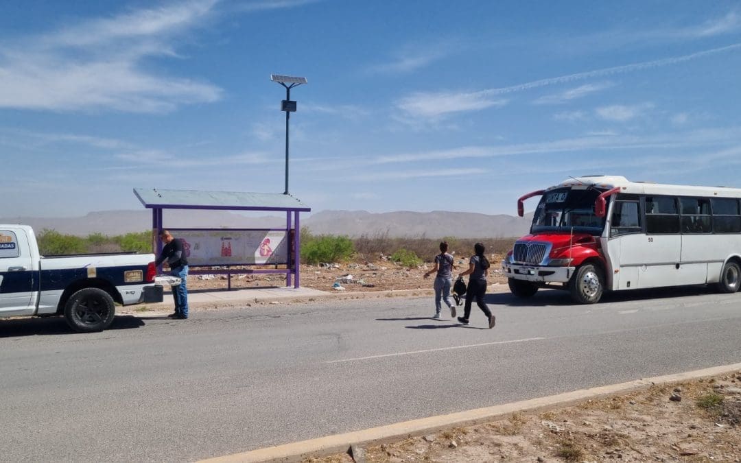 Rehabilitan paradas de camiones urbanos en la Avenida Equus