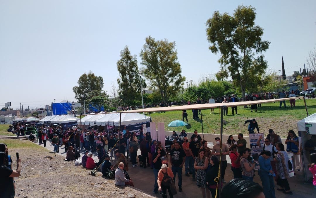 Municipio instala el Mercadito Más Barato en parque Los Frailes con productos locales