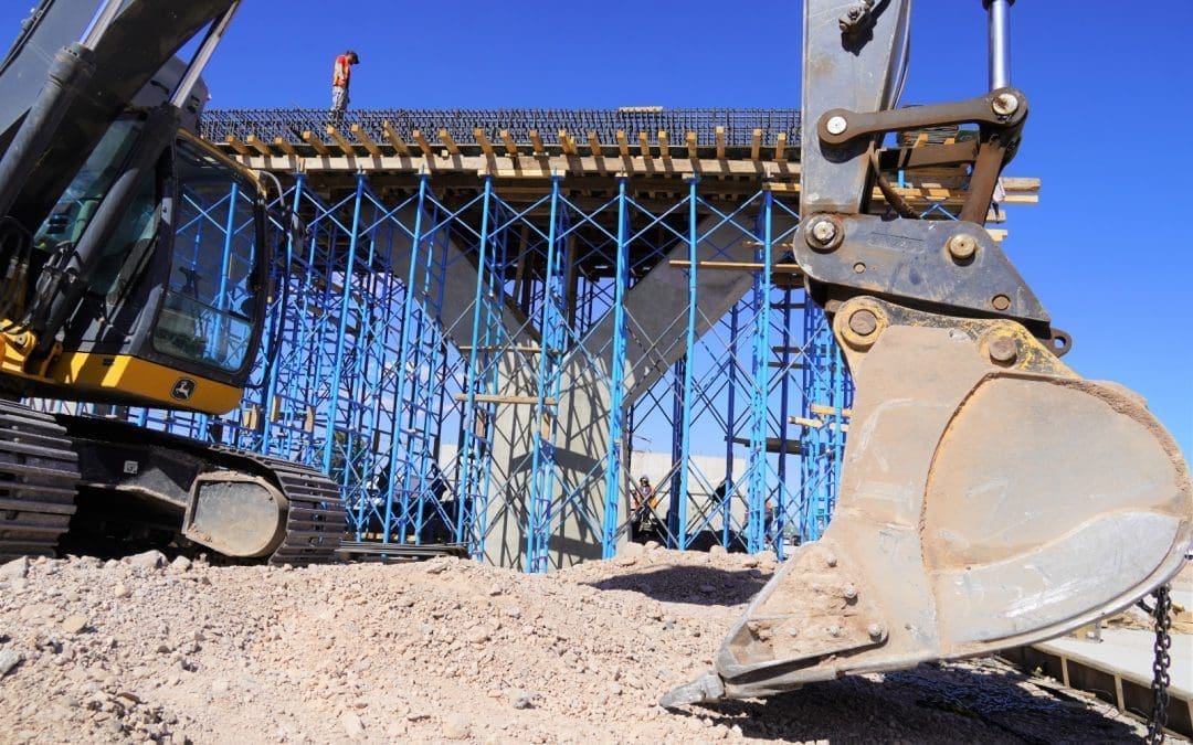 Al 40% la construcción de paso superior en Fuerza Aérea