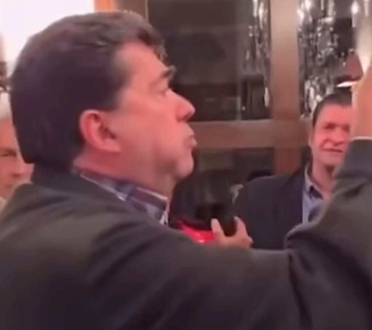 Al son de «Por Amor», arman fiesta lujosa en rancho de Pedro Haces