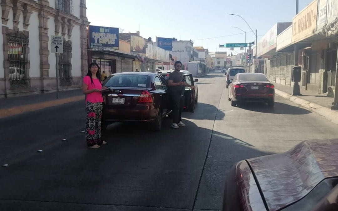 Choque en Ocampo y Aldama genera precaución en carril central