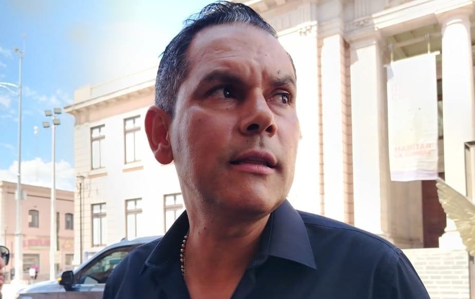 Confirma Loya que pedirá licencia conforme a convocatoria del PAN