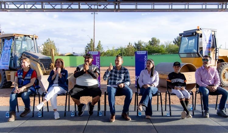 Marco Bonilla inicia remodelación de campo de beis en Villas del Real