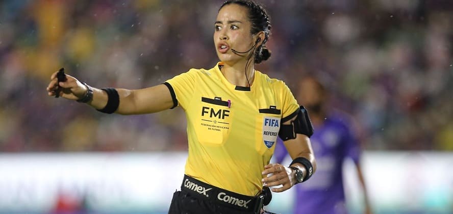 Hace historia la primera mujer arbitro que estará en un mundial