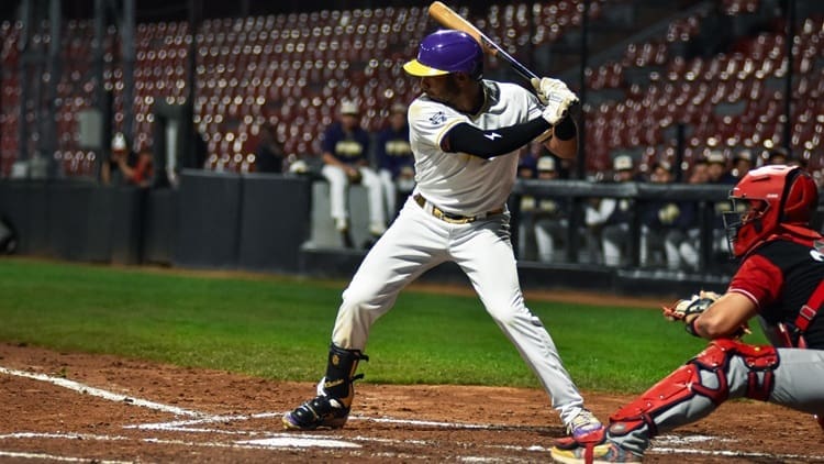 Dorados pierde ante el conjunto de caliente en durango