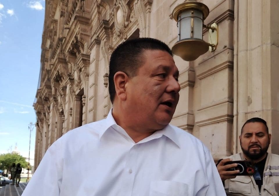 Niega Jáuregui «jalón de orejas» tras roce con De la Peña: «Estamos bien calmados”, asegura