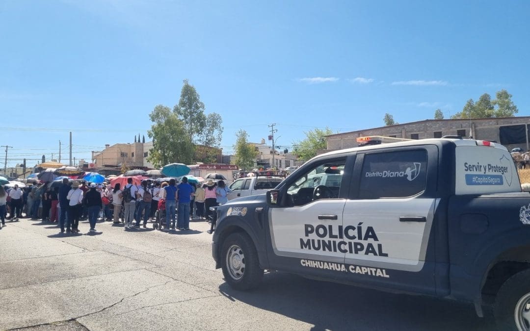 Celebraciones de semana Santa, acompañados por agentes municipales