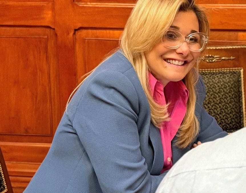 Anda distraído el alcalde Cruz Pérez Cuellar asegura la Gobernadora Maru Campos