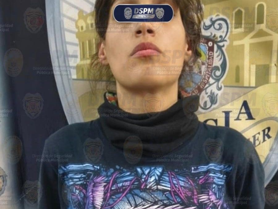 Detienen a mujer con arma de utileria causó alarma en la UP