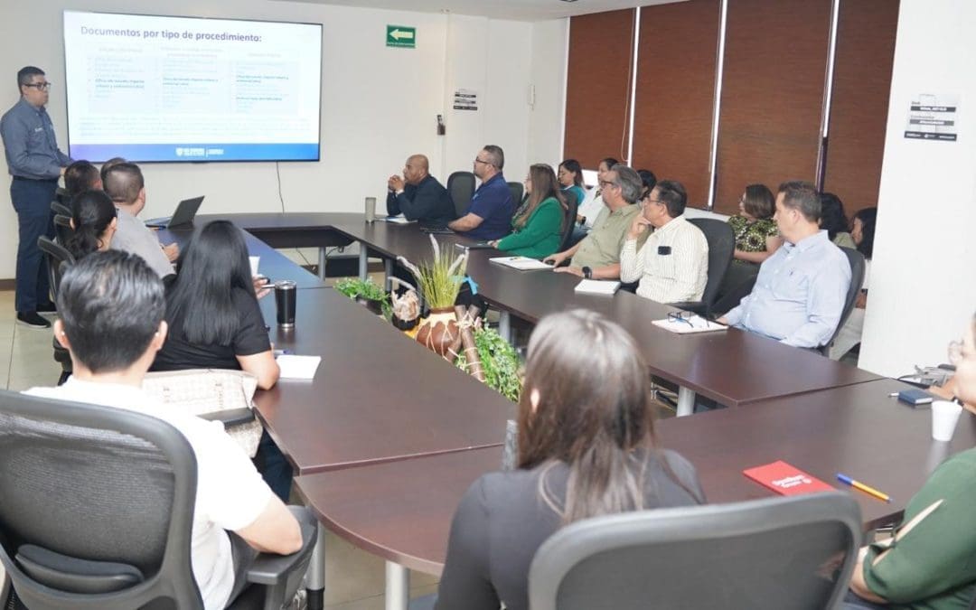 Capacitan en uso sistema de Contrataciones a personal municipal y estatal