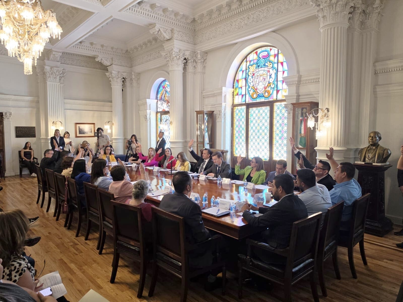 Aclaran regidores que no se cambian los nombres de las calles; se le adicionan a los existentes