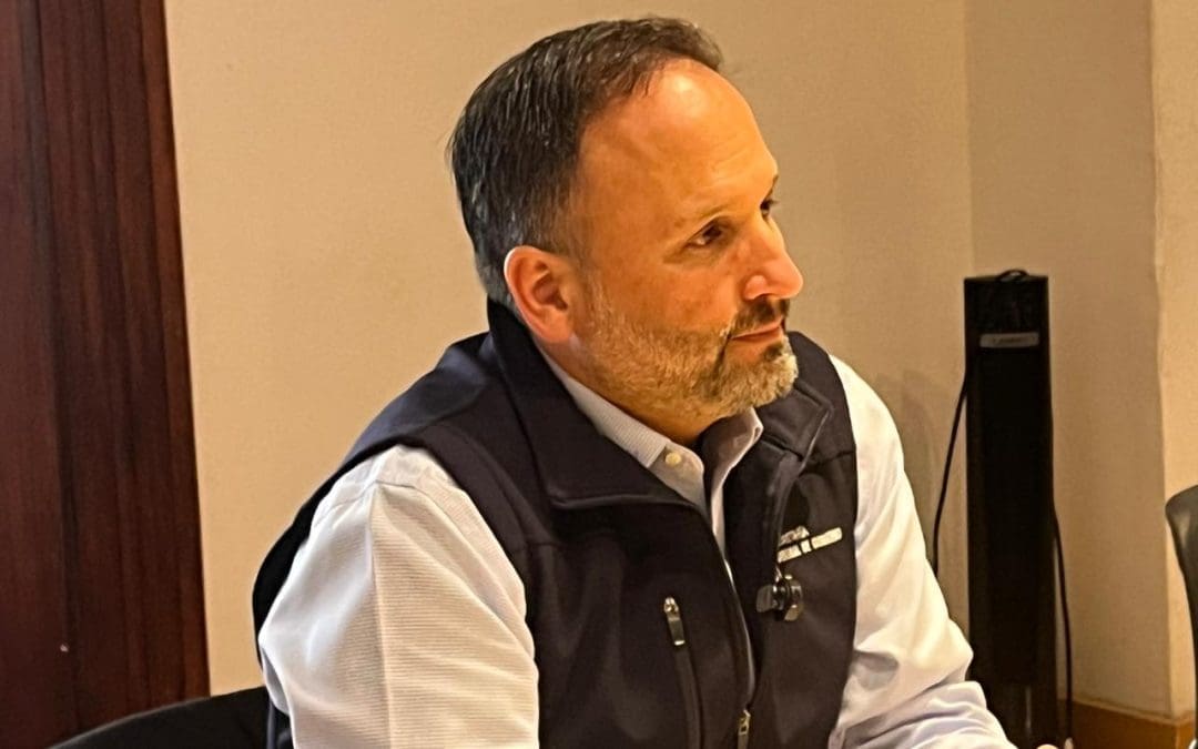 De la Peña responde a César Jáuregui: “Que no se ponga nervioso, le garantizo un rebase limpio”