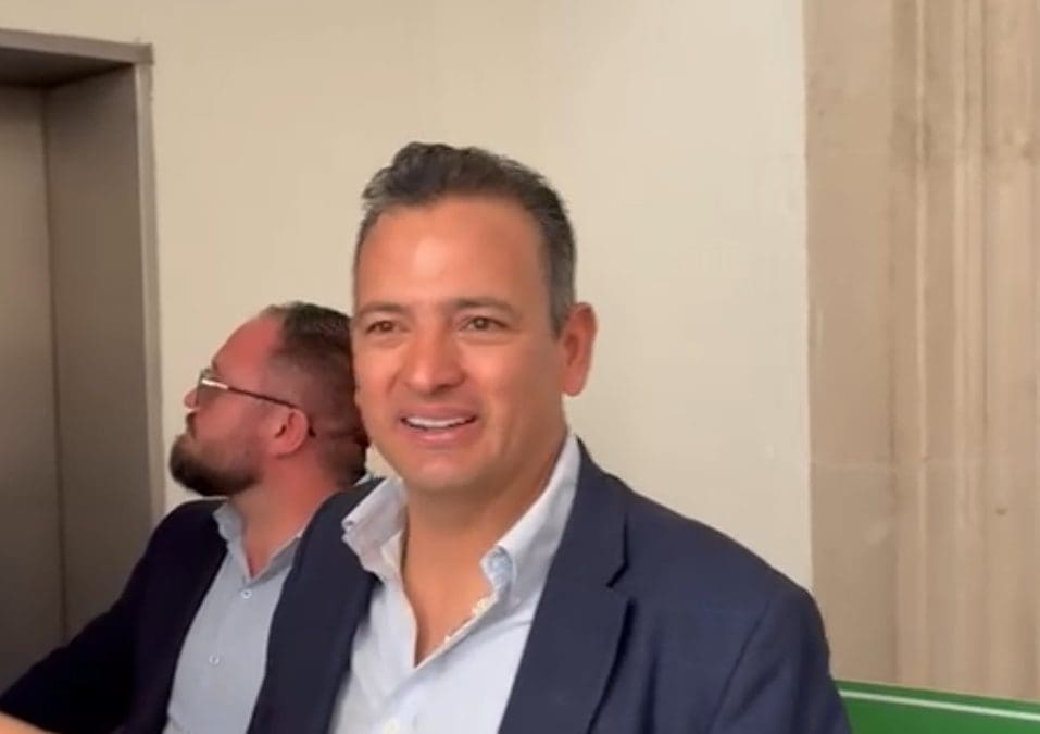 Acude Bonilla a Palacio; analiza viabilidad de semaforización y avances de Poniente 5