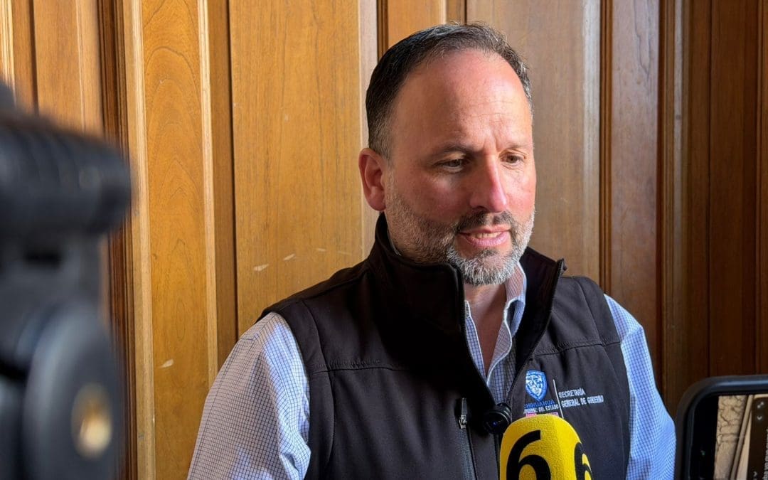 De la Peña afirma que reforzará su labor en el Gobierno tras reunión con Maru Campos