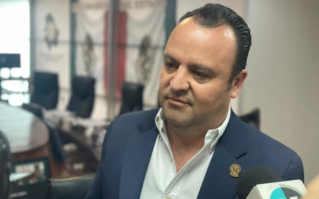 Presidente del Congreso niega tráfico de influencias por liberación de su hermano