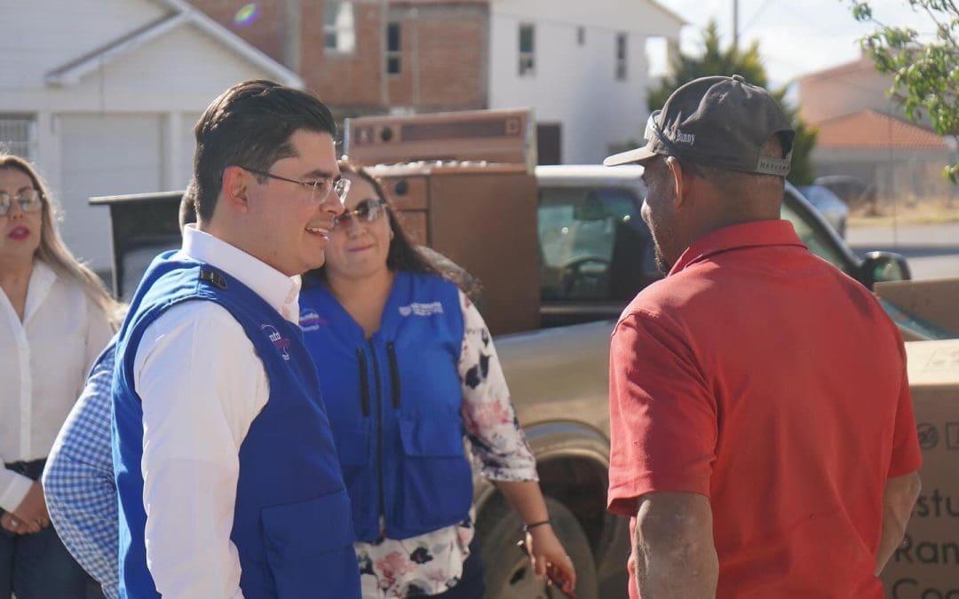 Recorre Rafa Loera calles de Cuauhtémoc para escuchar necesidades de las familias