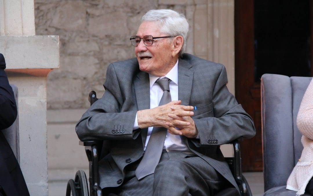 Muere el profesor, Antonio Becerra Gaytán