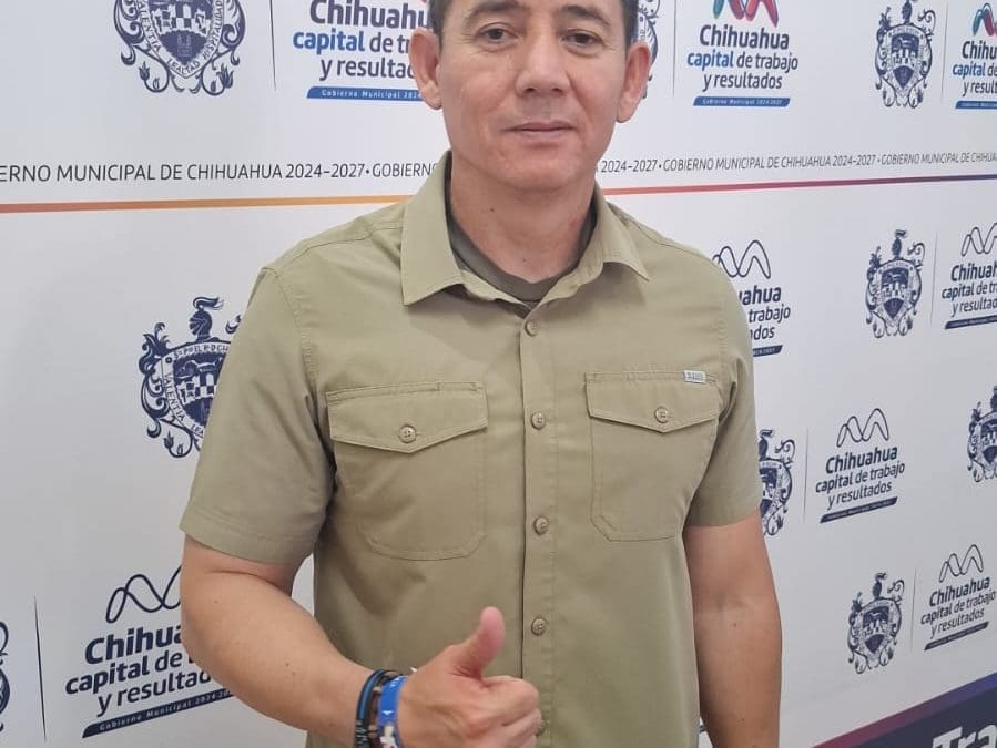 Logotipo en las patrullas es por hermanamiento con EUA: Julio Salas