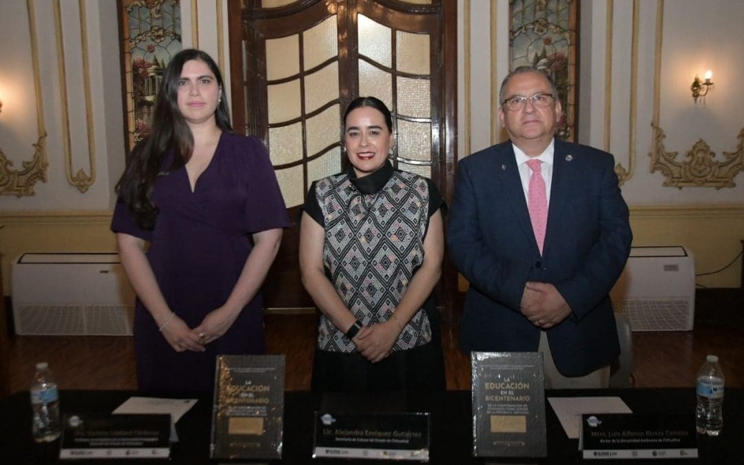 Ofrecen homenaje a historiadores de la educación en Chihuahua, con un libro