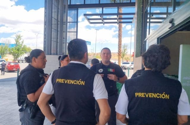 Policías preventivos son capacitados de farderismo en la ciudad