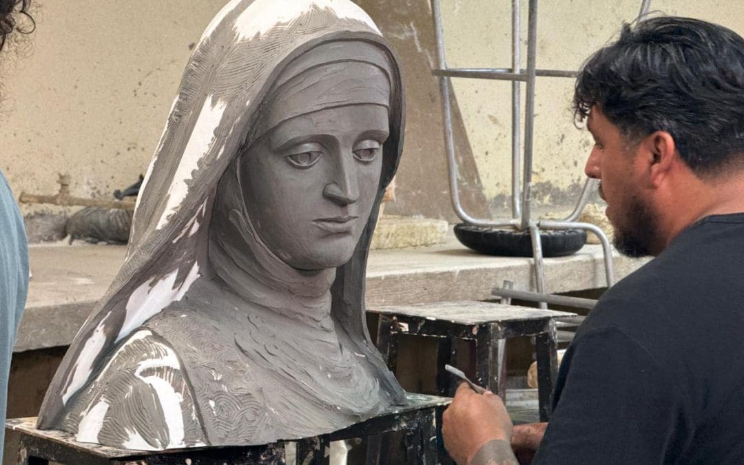 Crean estatua de Santa Rita; la instalan en las Ferias