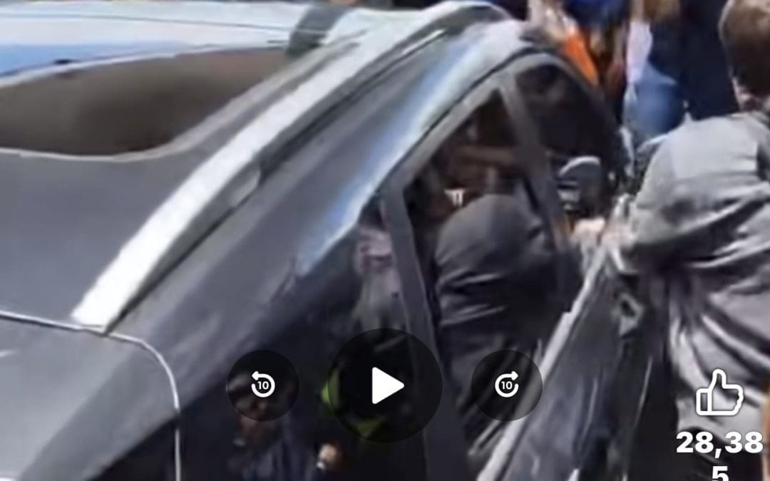 Con gritos de “¡Fuera Morena!” reciben a Ariadna Montiel y Andy López Beltrán en el aeropuerto de Chihuahua