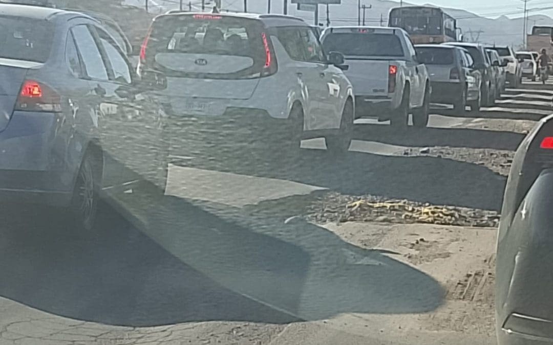 Mega bache en Fuerza Aérea y Palestina pone en riesgo a conductores