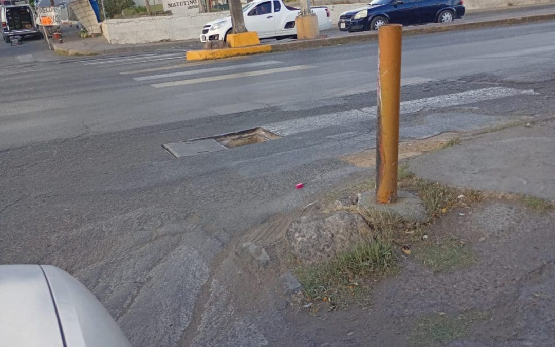Peligro latente en Pacheco y JJ Calvo: denuncian alcantarilla sin tapa desde hace semanas