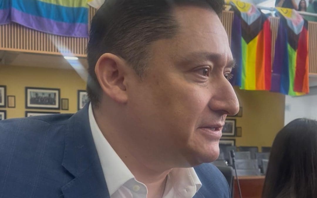 Califica Alfredo Chávez manifestación en Congreso como «cortina de humo» 