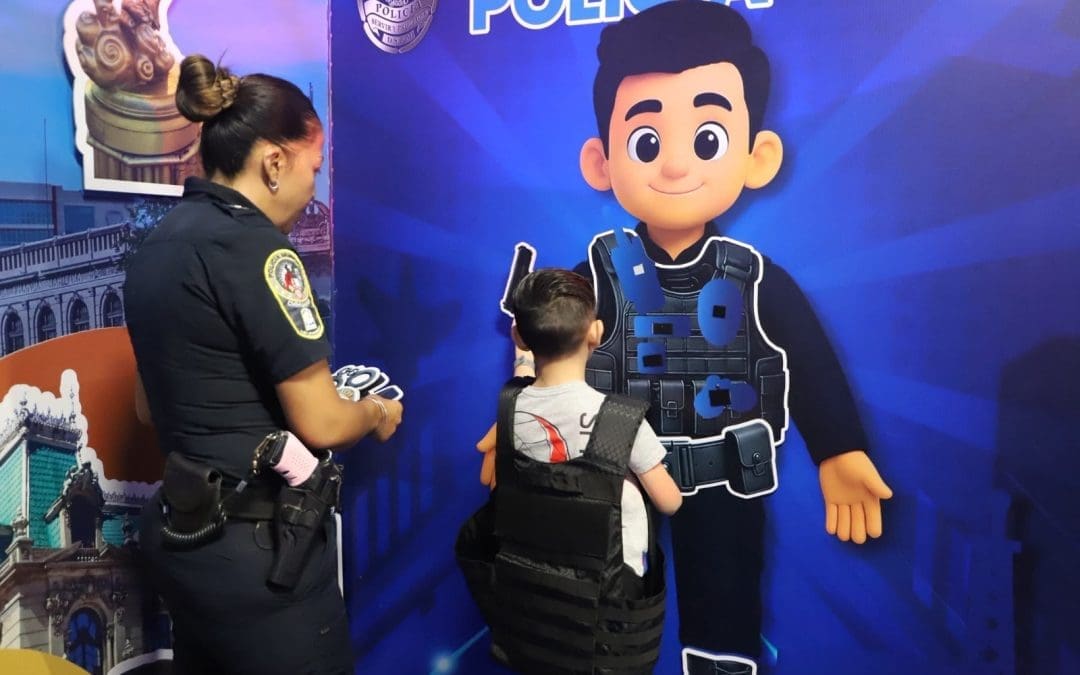 Enseñan a niñas y niños a usar correctamente el 911