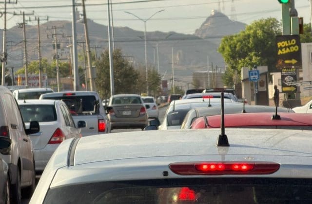“El semáforo nuestro de cada día”: denuncian nueva falla en cruce de Heroico Colegio Militar y Montealbán