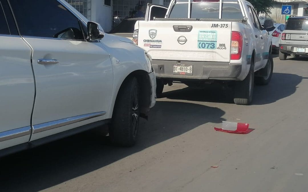 Accidente vial en calle Julián Carrillo