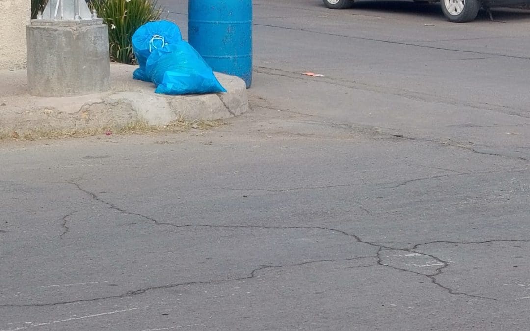 Vecinos de Villa Nueva denuncian que camión recolector deja basura tirada