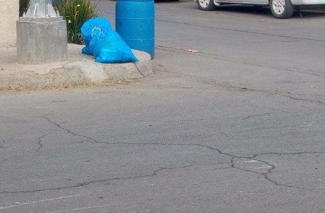 Vecinos de Villa Nueva denuncian que camión recolector deja basura tirada